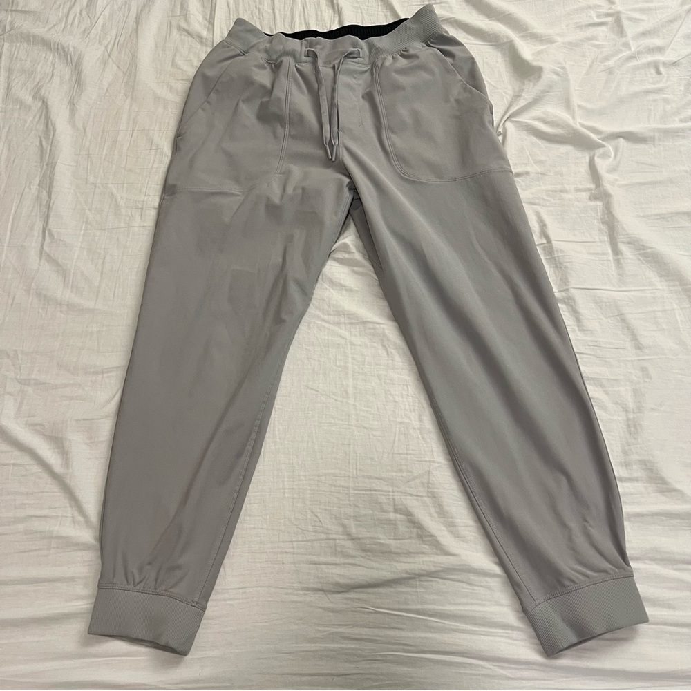 Lululemon ABC Jogger Shorter Small